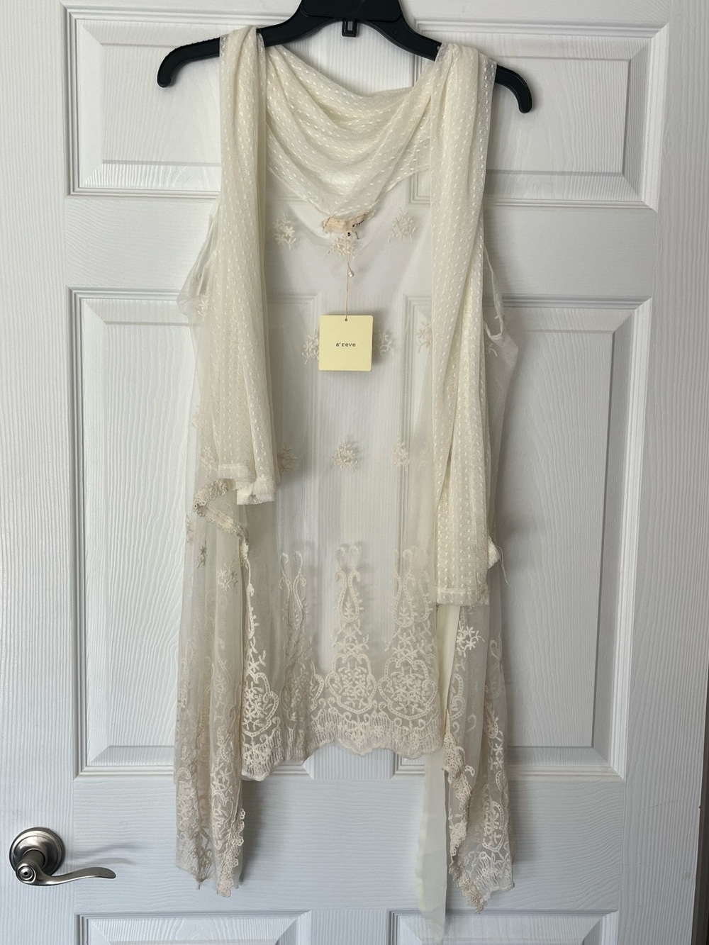 A’Reve Lace Wrap